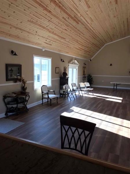 Young's Lodge on the Chariton