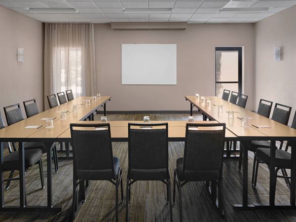 Sonesta Select Newport Middletown