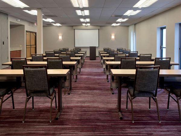 Sonesta Select Newport Middletown