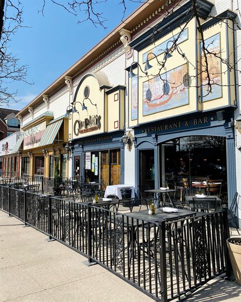 Compari's on the Park