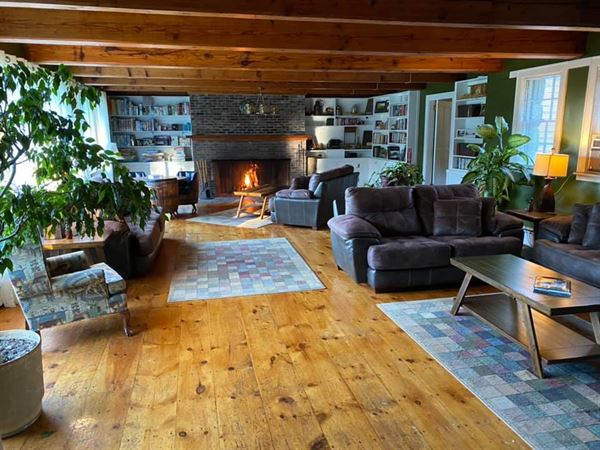 New Hampshire Mountain Inn