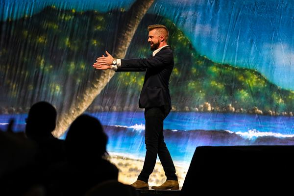 Rob Anderson | Corporate Magician