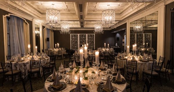 Waldorf Astoria Chicago