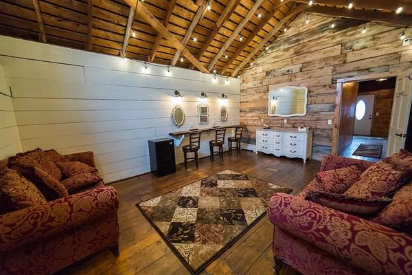 The Rustic Barn Venue