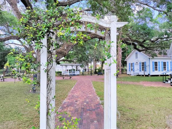 Manatee Village Historical Park