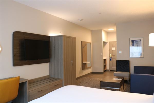 Holiday Inn Express & Suites Marquette