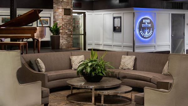 Doubletree Hotel Memphis Downtown