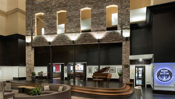 Doubletree Hotel Memphis Downtown