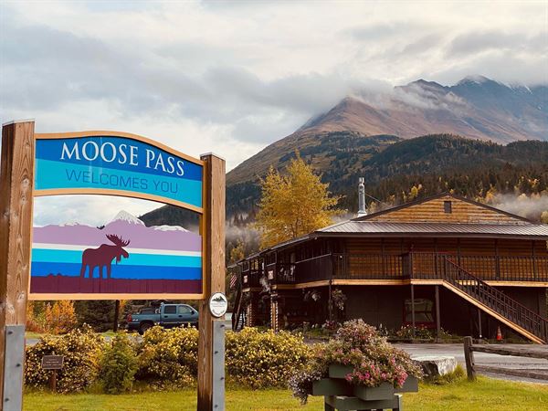 Trail Lake Lodge