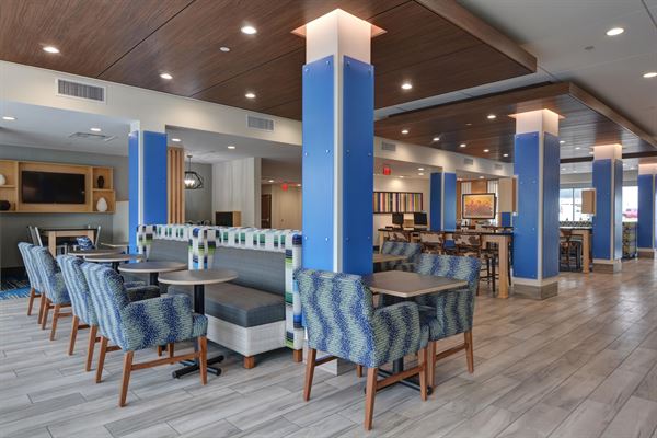 Holiday Inn  Express & Suites Greenville - Taylors