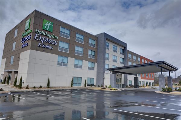 Holiday Inn  Express & Suites Greenville - Taylors