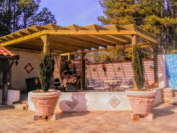 La Hacienda Bed & Breakfast