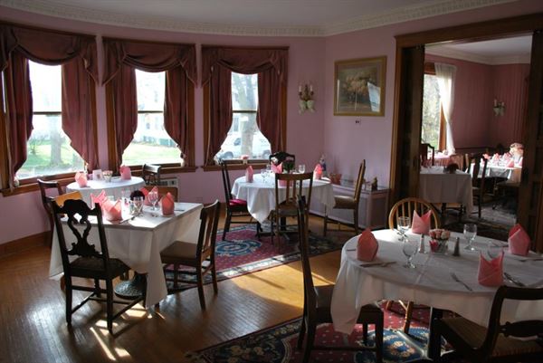 The Bennett-Curtis House