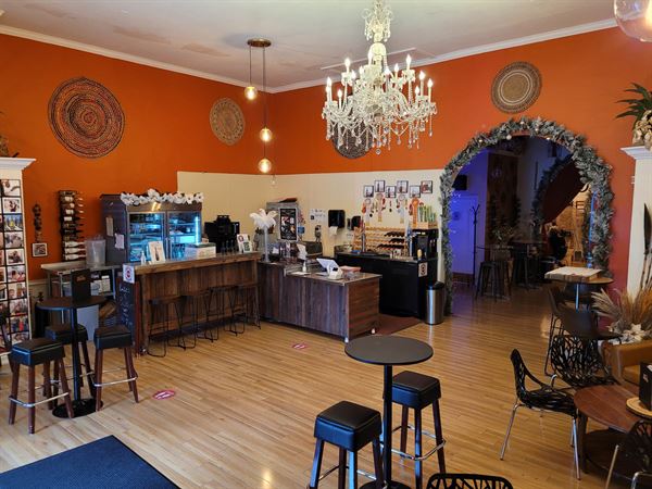 Karibu lounge by Wachira