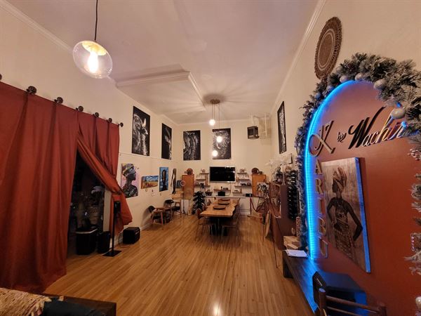 Karibu lounge by Wachira