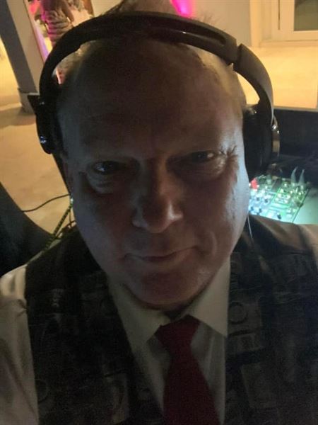 Naples DJ  George Serving SW Florida