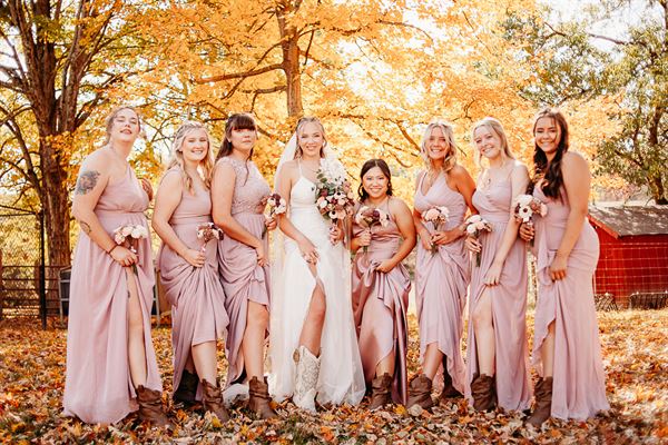 Shutter Sisters Photography & Photo Booth