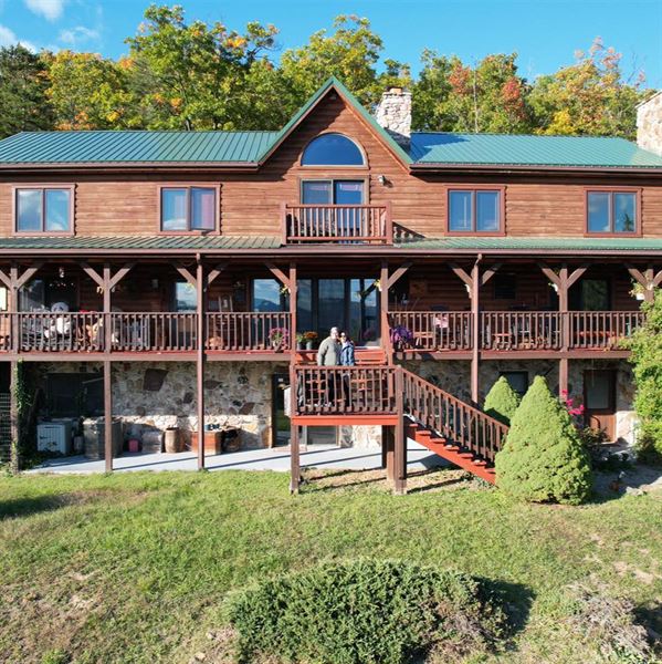 North Fork Mountain Inn