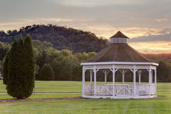 Ramada Richland Center