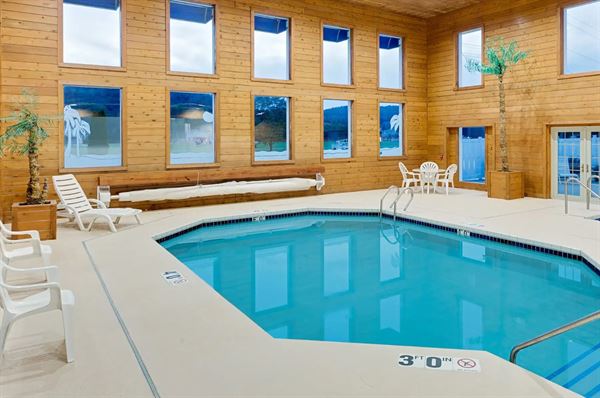 Ramada Richland Center