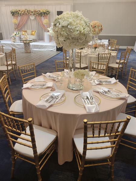 Posh Banquets & Events Center at Clarion Hotel Joliet