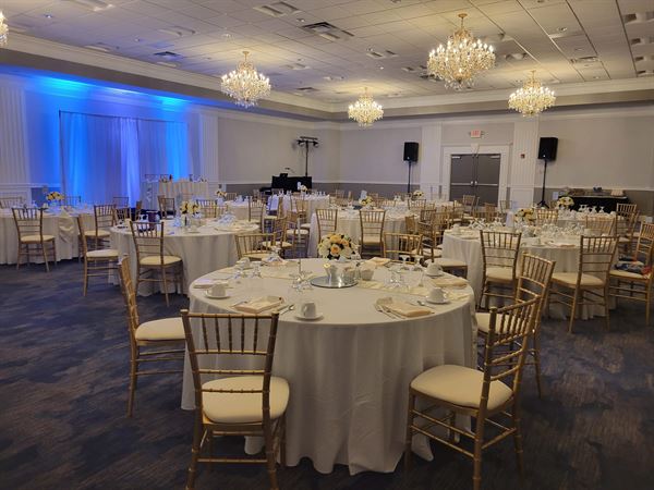 Posh Banquets & Events Center at Clarion Hotel Joliet