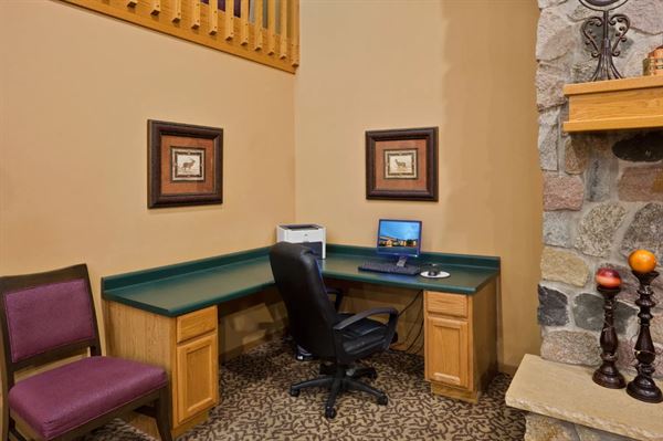 AmericInn Lodge & Suites Mitchell