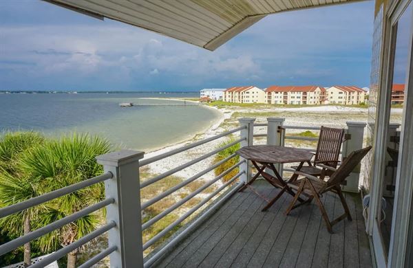 Navarre Wedding House