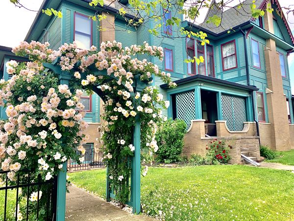 Charles Davis Mansion