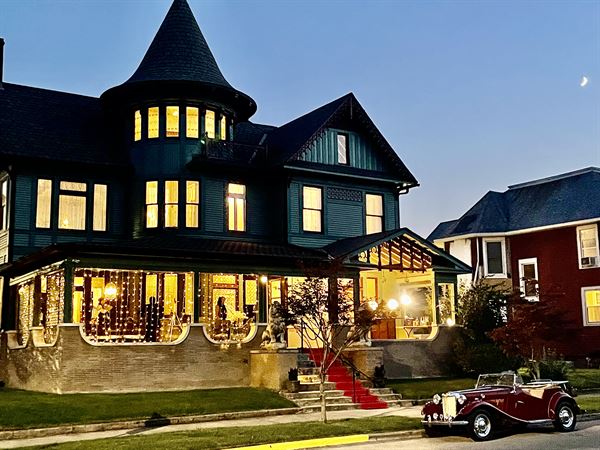 Charles Davis Mansion