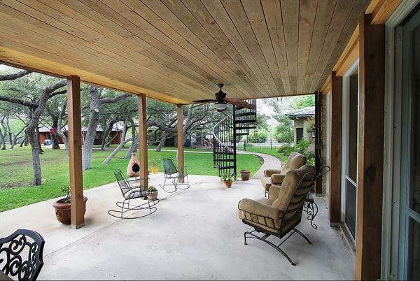 Live Oaks Bed & Breakfast