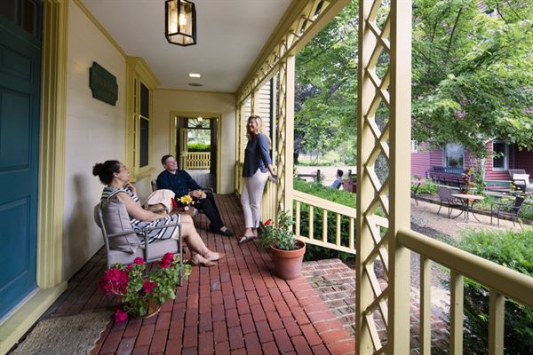 The Inn At Gristmill Square