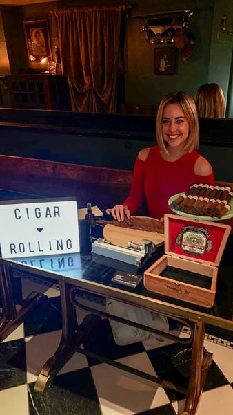 cigar roller | cigar rolling