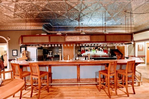 Burleigh Falls Inn & Suites