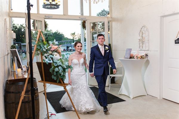 Weddings At Lakeside