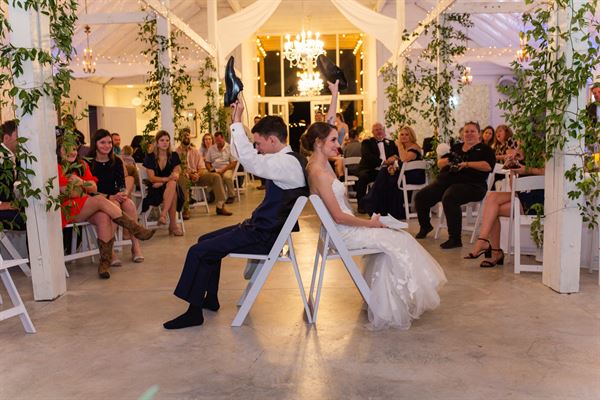 Weddings At Lakeside