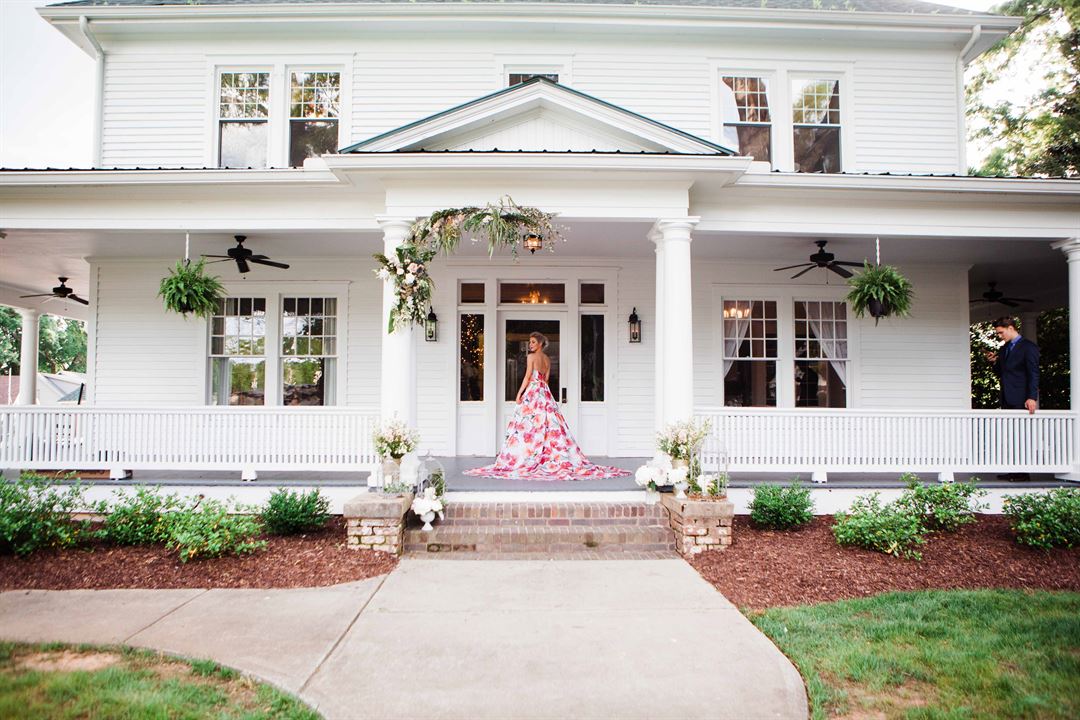 Hunter House and Gardens - Huntersville, NC - Wedding Venue