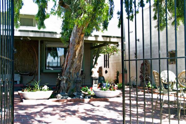 Viva Ananda Courtyard