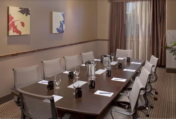 Best Western - Premier Ivy Inn & Suites