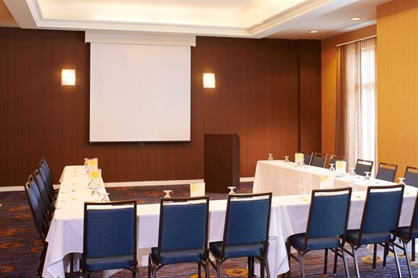 Courtyard Kansas City Overland Park/Convention Center