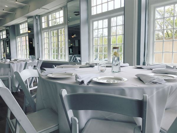 Abington Club/1910 Bar & Grill