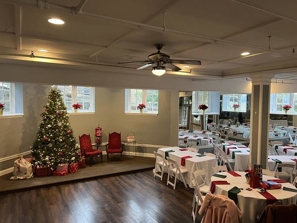 Abington Club/1910 Bar & Grill