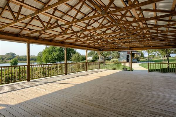 Front Porch Vineyards