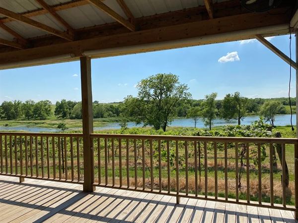 Front Porch Vineyards