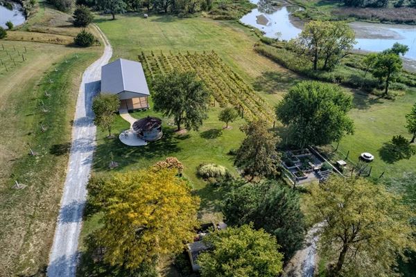Front Porch Vineyards