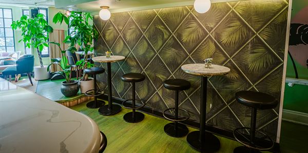 Residents Cafe and Bar