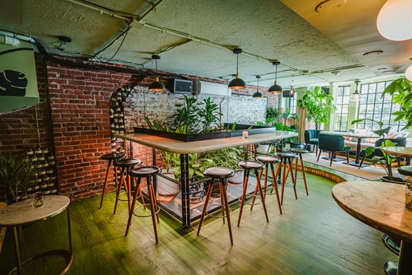 Residents Cafe and Bar