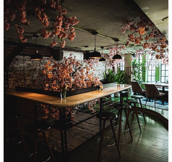 Residents Cafe and Bar