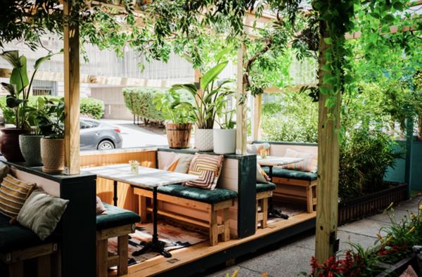 Residents Cafe and Bar