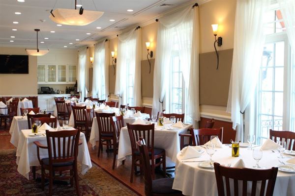 Alba's Restaurant and Bar